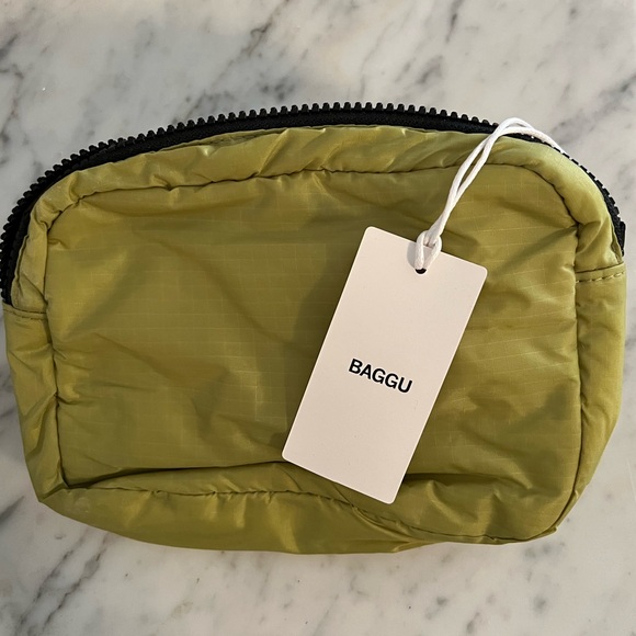 NWT BAGGU Puffy Fanny Back in Pistachio - Picture 3 of 6